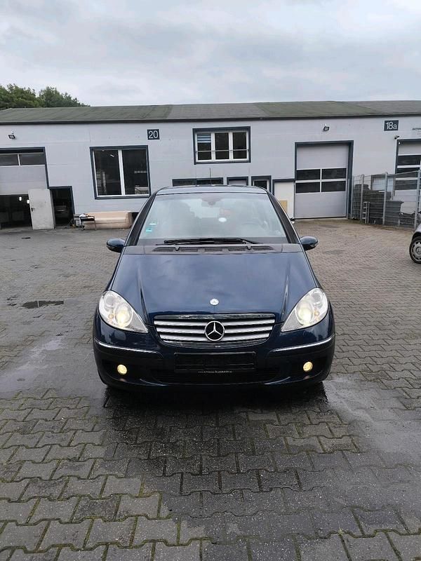 Blau Gebraucht 2005 Mercedes A200 Kleinwagen | 2.600 € (Guter Preis) - Bild 1/4