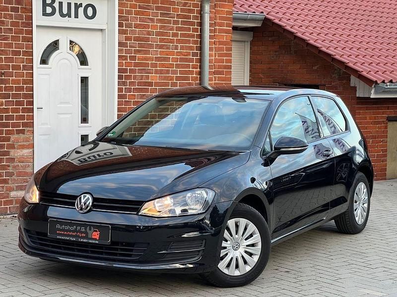 Schwarz Gebraucht 2014 VW Golf VII Trendline Limousine | 7.950 € (Fairer Preis) - Bild 1/4