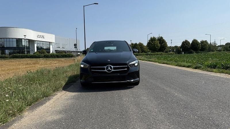 Gebraucht Mercedes B180 Progressive 136 PS (100 kW) 2019 Schwarz Van / Kleinbus