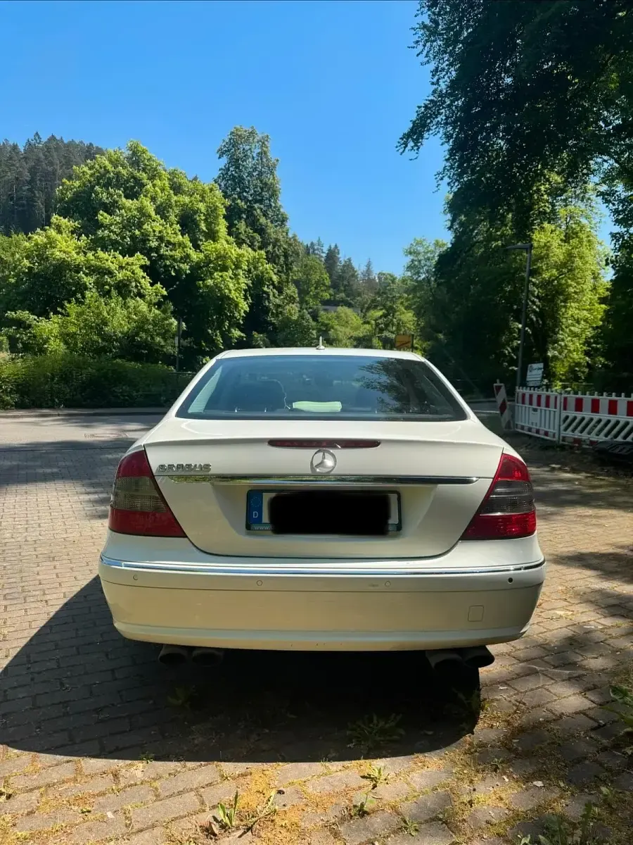 Gebraucht Mercedes E280 Elegance 190 PS (139 kW) 2006 Weiß Limousine