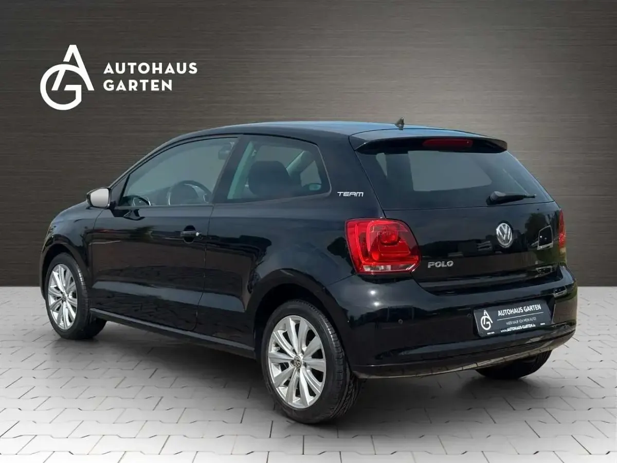 Gebraucht VW Polo Team 100 PS (73 kW) 2011 Schwarz Kleinwagen
