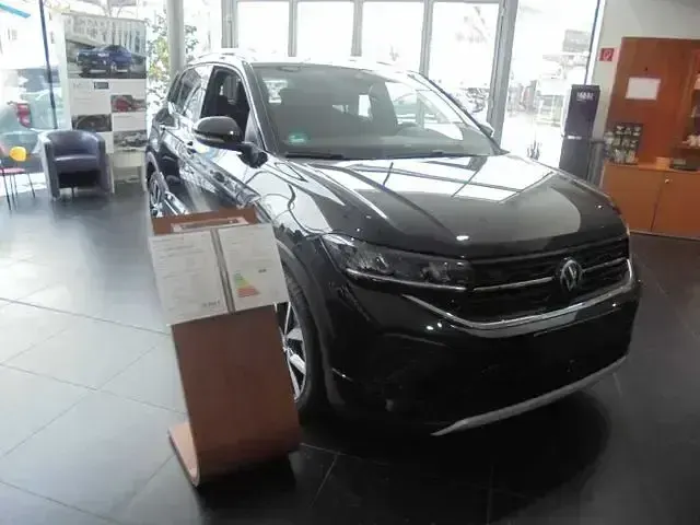 Gebraucht VW T-Cross R-line 116 PS (85 kW) 2024 Schwarz SUV