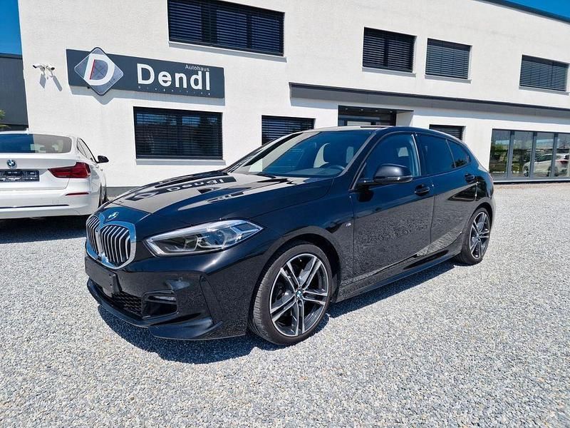 Saphirschwarz Gebraucht 2020 BMW 118 M Sport Kleinwagen | 22.300 € (Fairer Preis) - Bild 1/4