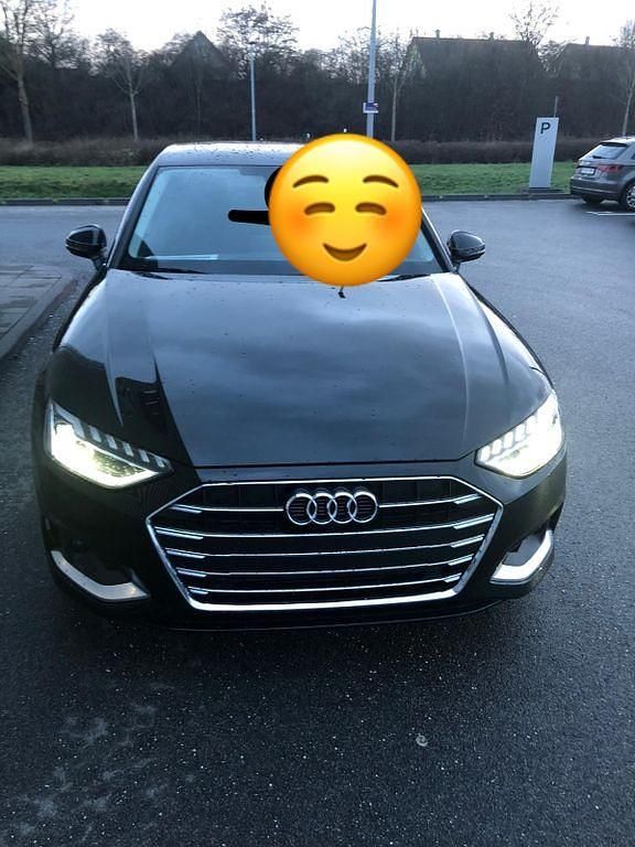 Używany Audi A4 Advanced 150 KM (110 kW) 2021 Czarny Sedan/Limuzyna