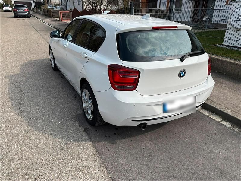 Gebraucht BMW 116 115 PS (84 kW) 2014 Weiß Kleinwagen