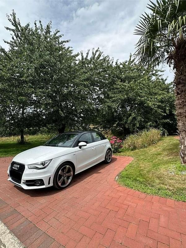 Weiß Gebraucht 2012 Audi A1 S-Line Kleinwagen | 13.500 € (Etwas zu teuer) - Bild 1/4