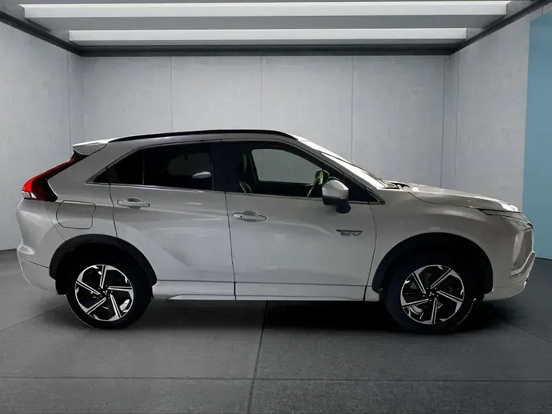 Gebraucht Mitsubishi Eclipse Cross 188 PS (138 kW) 2022 Silber SUV