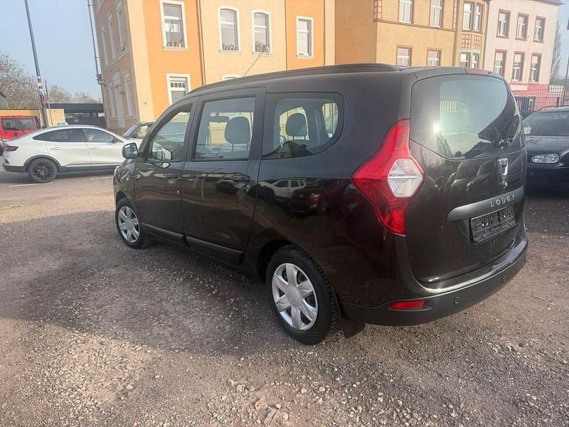 Gebraucht Dacia Lodgy Celebration 107 PS (78 kW) 2013 Schwarz Van / Kleinbus
