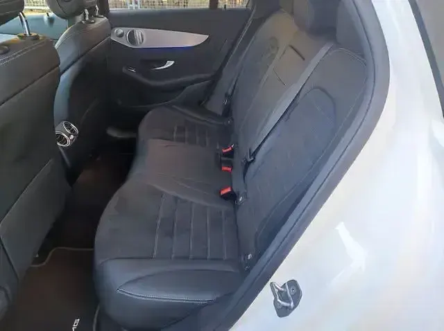 Gebraucht Mercedes GLC300 AMG line 245 PS (180 kW) 2019 Weiß SUV