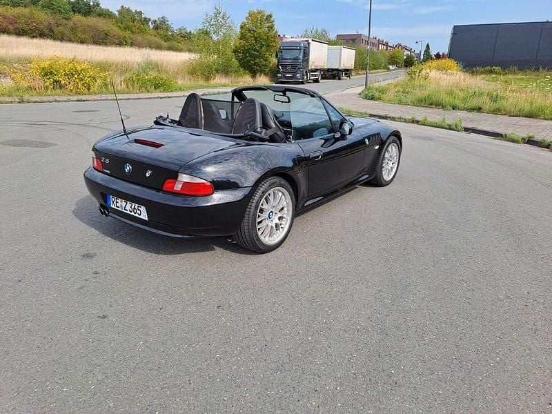 Gebraucht BMW Z3 Performance 170 PS (125 kW) 2001 Schwarz Cabrio