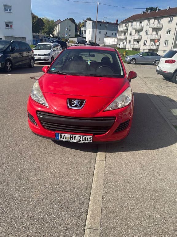 Rot Gebraucht 2009 Peugeot 207 CC Access Cabrio | 2.000 € (Superpreis) - Bild 1/4