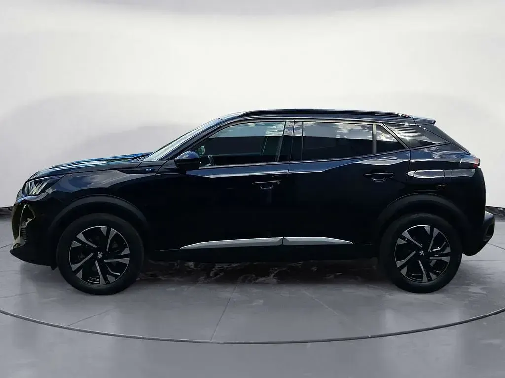 Gebraucht Peugeot e-2008 Allure+ 100 kW (136 PS) 2023 Schwarz SUV