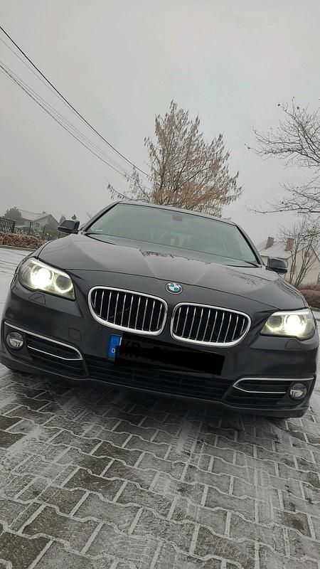 Gebraucht BMW 520 Luxury Line 190 PS (139 kW) 2016 Grau Kombi