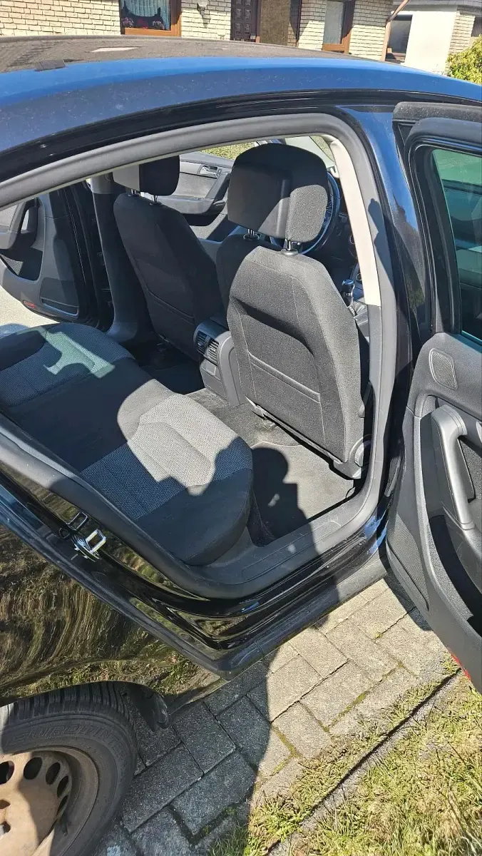 Gebraucht VW Passat 160 PS (117 kW) 2011 Schwarz Limousine