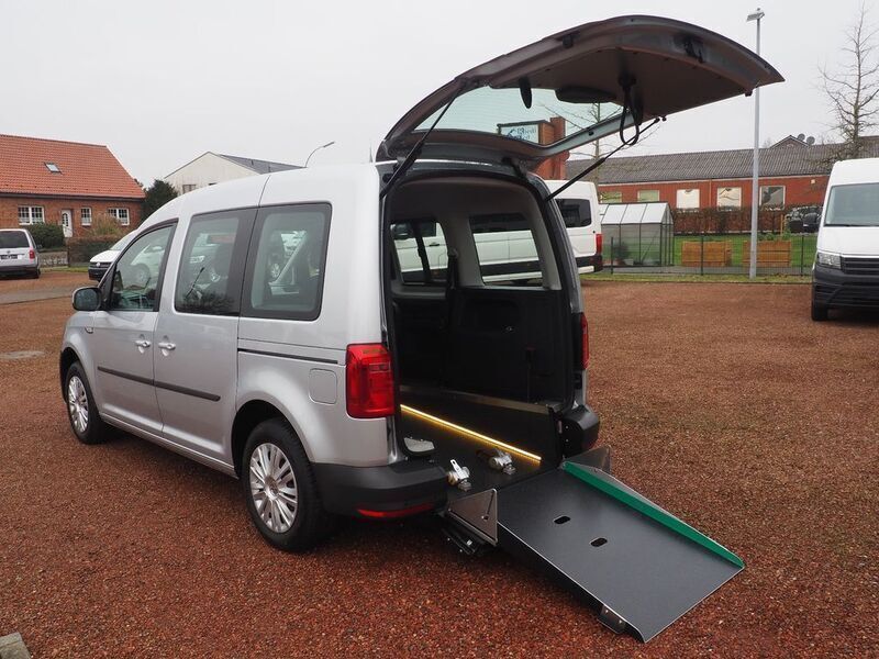 Silber Gebraucht 2020 VW Caddy Van / Kleinbus | 32.990 € - Bild 1/4