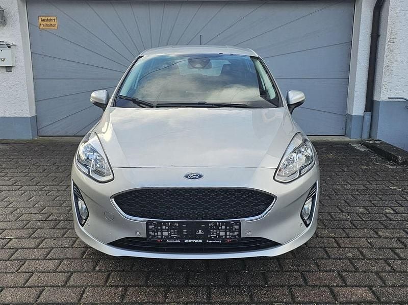 Gebraucht Ford Fiesta Cool & Connect 101 PS (74 kW) 2018 Silber Kleinwagen