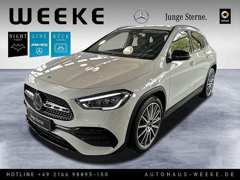 Weiß Gebraucht 2021 Mercedes GLA180 AMG line SUV | 32.899 € (Teuer) - Bild 1/4