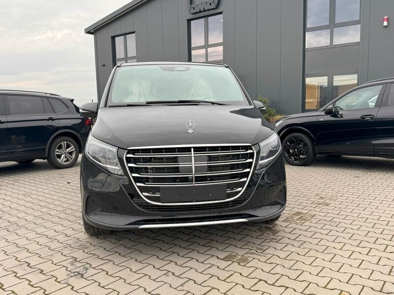 Schwarz Neu 2025 Mercedes V300 Exclusive Van / Kleinbus | 113.050 € (Fairer Preis) - Bild 1/3