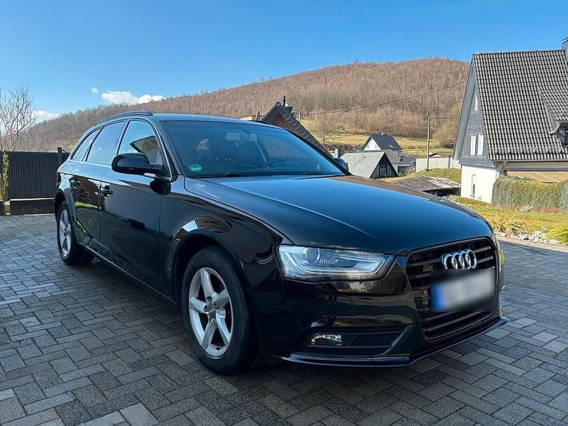 Gebraucht Audi A4 177 PS (130 kW) 2014 Schwarz Kombi
