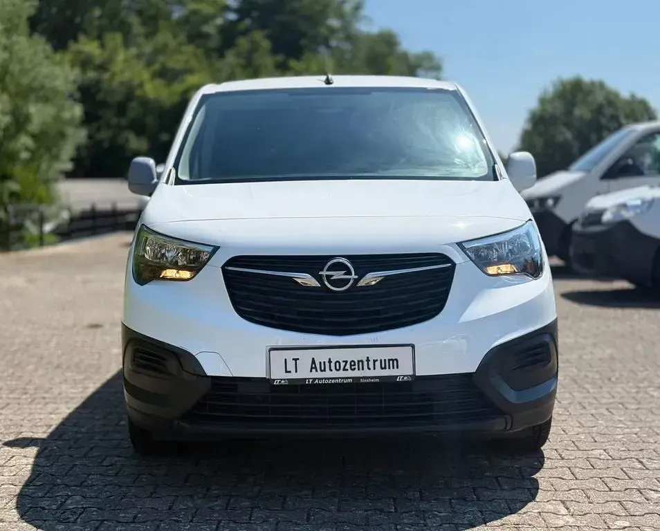 Gebraucht Opel Combo Edition 102 PS (75 kW) 2021 Weiß Van / Kleinbus