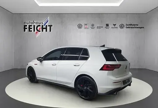 Gebraucht VW Golf VIII GTI 265 PS (194 kW) 2023 Pure white Limousine