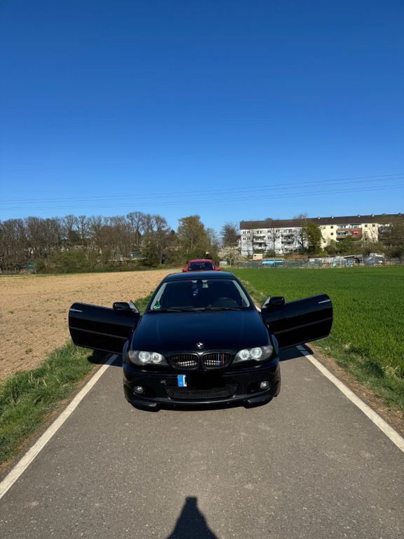 Schwarz Gebraucht 2003 BMW 318 Coupé | 2.500 € (Guter Preis) - Bild 1/4