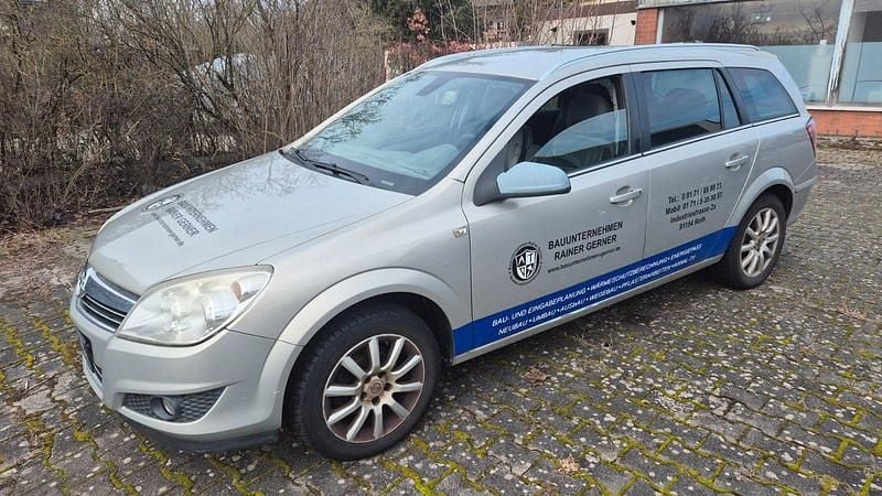 Gebraucht Opel Astra Edition 90 PS (66 kW) 2009 Kombi