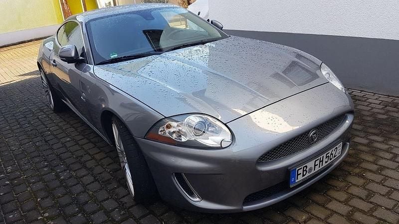 Gebraucht Jaguar XK 385 PS (283 kW) 2011 Grau Coupé