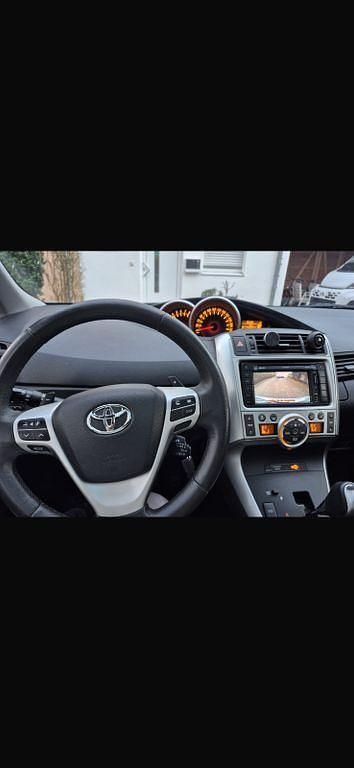 Gebraucht Toyota Verso Multidrive S 147 PS (108 kW) 2010 Silber Van / Kleinbus