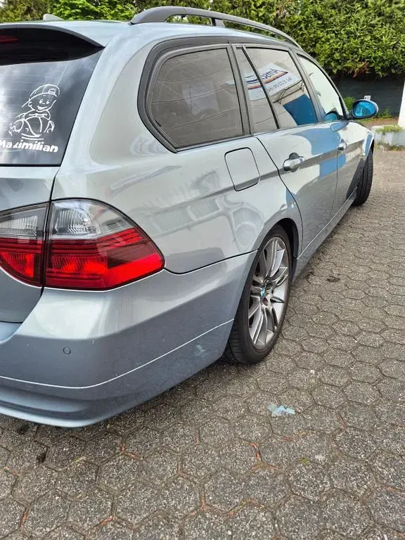 Gebraucht BMW 320 170 PS (125 kW) 2007 Grau Kombi
