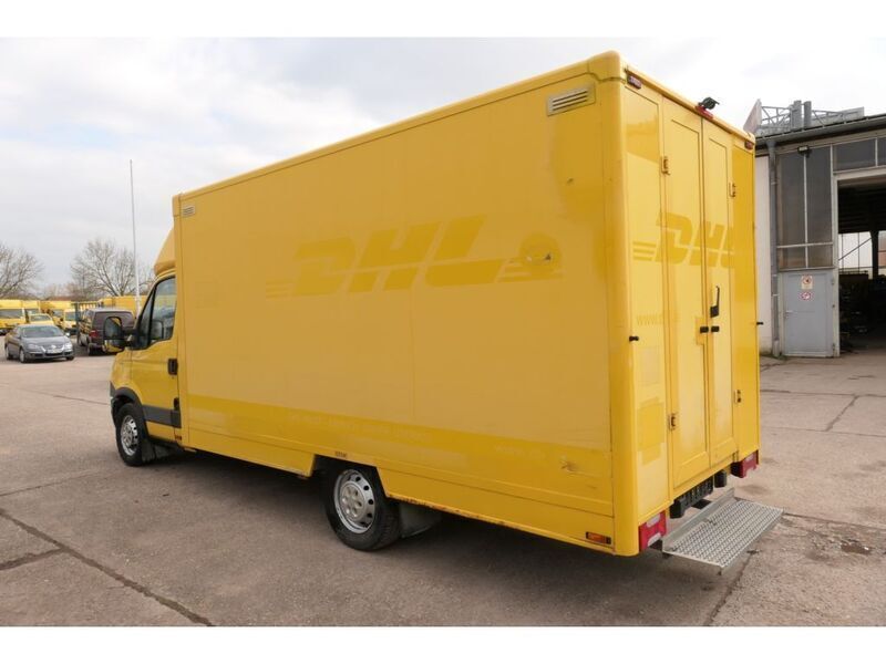 Gebraucht Iveco Daily 106 PS (77 kW) 2012 Gelb (metallic) Van