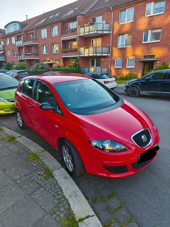 Gebraucht Seat Altea Reference 102 PS (75 kW) 2006 Rot Van / Kleinbus
