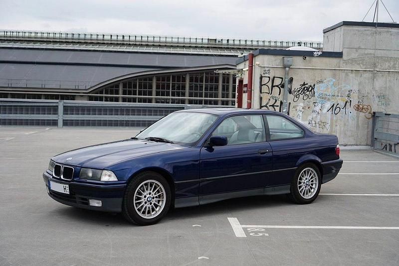 Gebraucht BMW 325 192 PS (141 kW) 1992 Blau Coupé