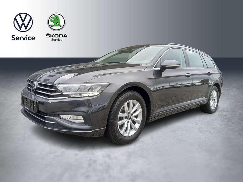 Grau Gebraucht 2023 VW Passat Business Kombi | 26.970 € (Guter Preis) - Bild 1/4