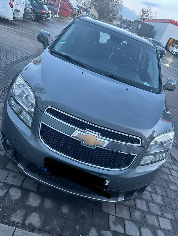 Gebraucht Chevrolet Orlando 163 PS (119 kW) 2012 Grau Van / Kleinbus