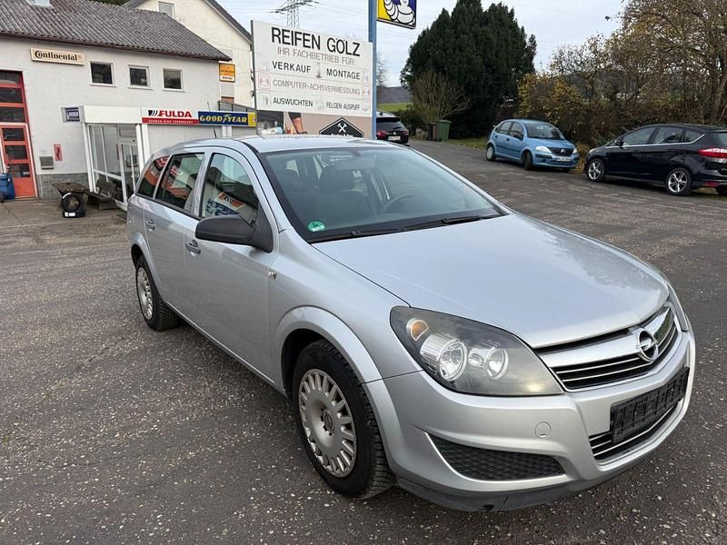 Silber Gebraucht 2009 Opel Astra Selection Kombi | 1.499 € (Guter Preis) - Bild 1/4