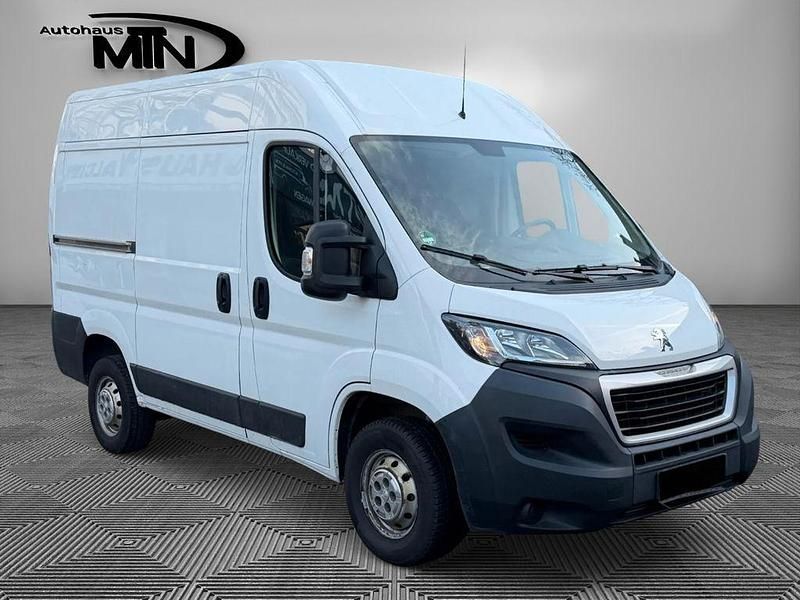 Gebraucht Peugeot Boxer 131 PS (96 kW) 2019 Weiß Van