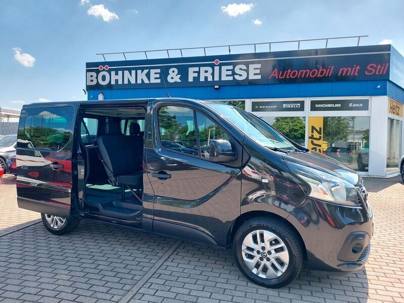Schwarz Gebraucht 2018 Nissan NV300 Premium Edition Van | 19.999 € (Fairer Preis) - Bild 1/4