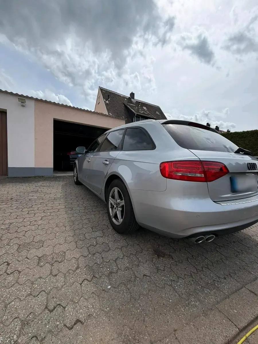 Gebraucht Audi A4 150 PS (110 kW) 2015 Grau Kombi