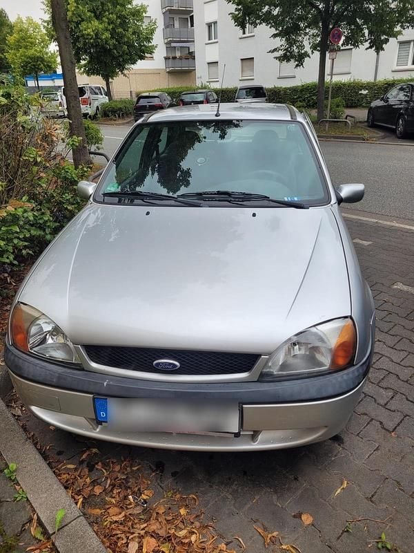 Silber Gebraucht 2002 Ford Fiesta Kleinwagen | 400 € (Superpreis) - Bild 1/4
