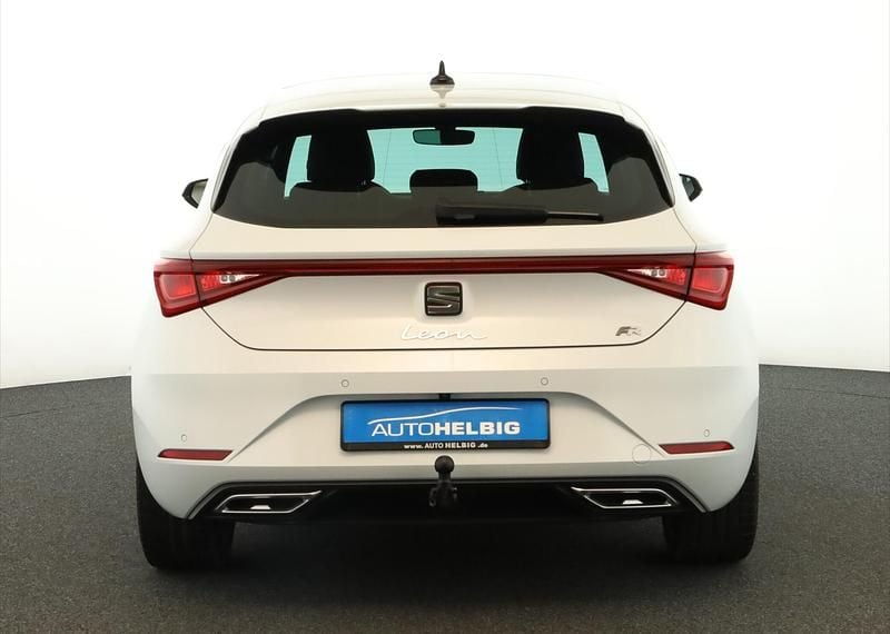 Używany Seat Leon Beats 190 KM (139 kW) 2023 Biały SUV