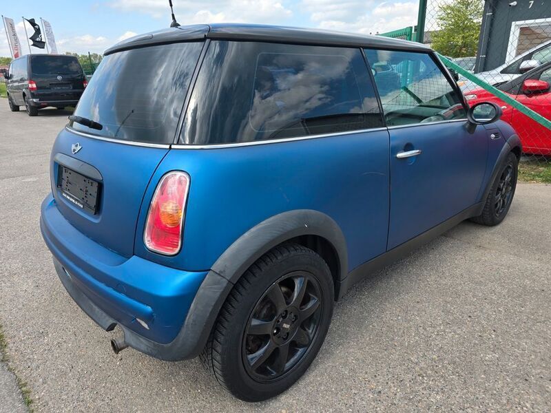 Gebraucht Mini ONE 90 PS (66 kW) 2002 Rot Kleinwagen