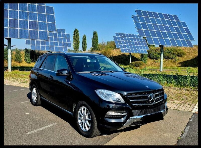 Gebraucht Mercedes ML350 258 PS (189 kW) 2015 Schwarz SUV