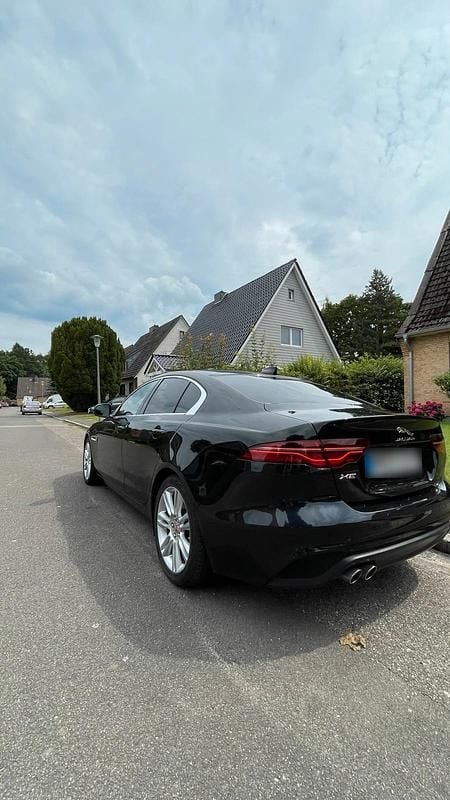 Gebraucht Jaguar XE 180 PS (132 kW) 2020 Schwarz Limousine