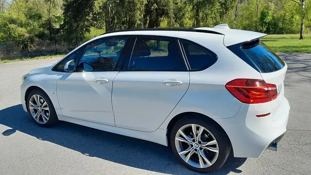 Gebraucht BMW 220 Active Tourer Sport Line 190 PS (139 kW) 2017 Schwarz Van / Kleinbus