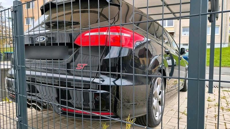 Używany Ford Focus ST 185 KM (136 kW) 2017 Czarny Kombi