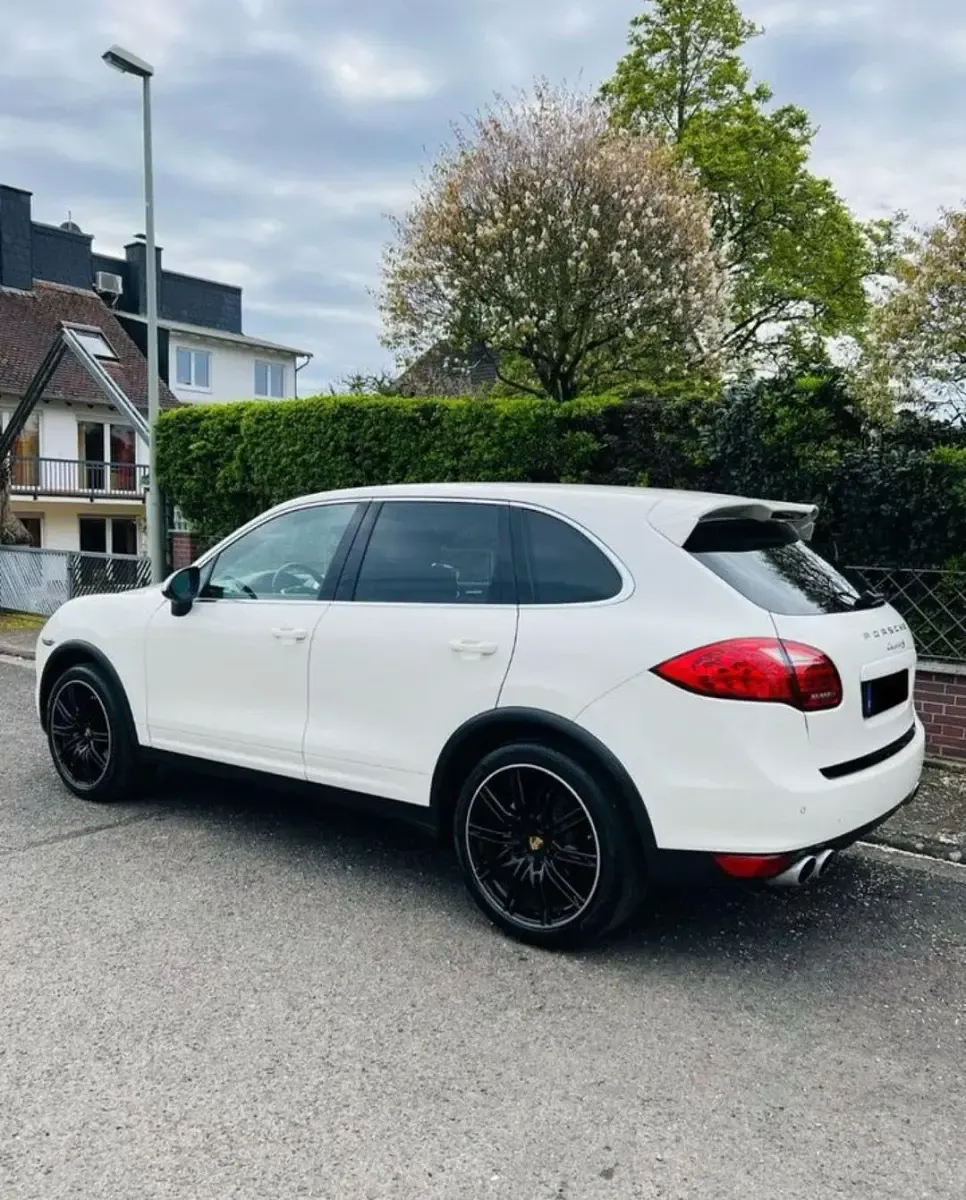 Gebraucht Porsche Cayenne S 400 PS (294 kW) 2011 Weiß SUV