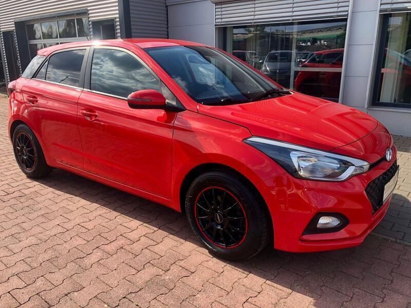 Rot Gebraucht 2019 Hyundai i20 Select Kleinwagen | 8.999 € (Guter Preis) - Bild 1/4