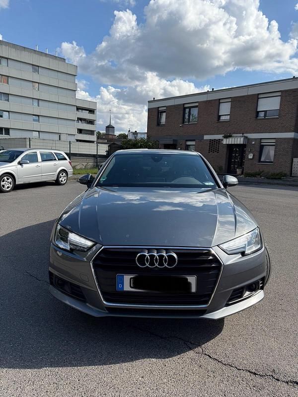 Gebraucht Audi A4 Design 286 PS (210 kW) 2019 Grau Limousine