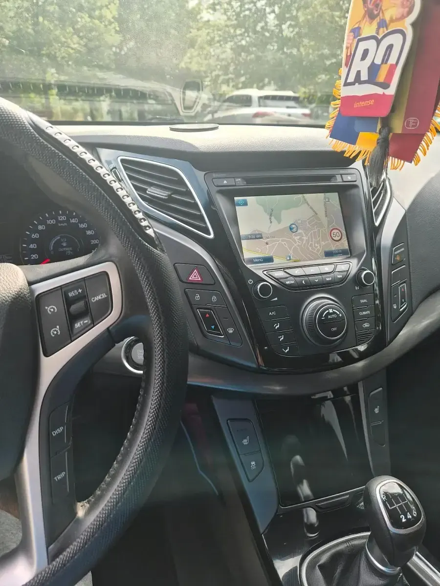 Gebraucht Hyundai i40 136 PS (100 kW) 2013 Schwarz Kombi